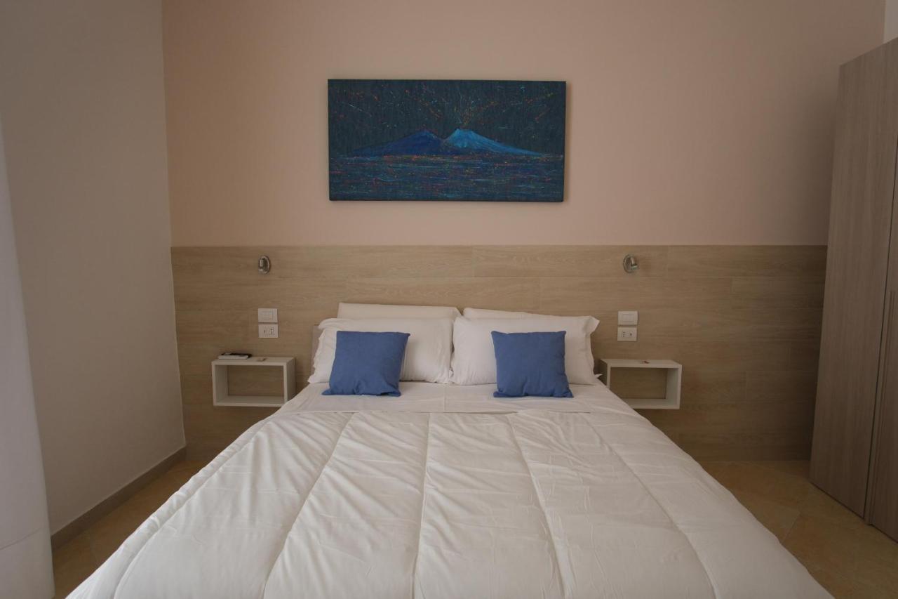 نابولي Leone Suites Toledo المظهر الخارجي الصورة
