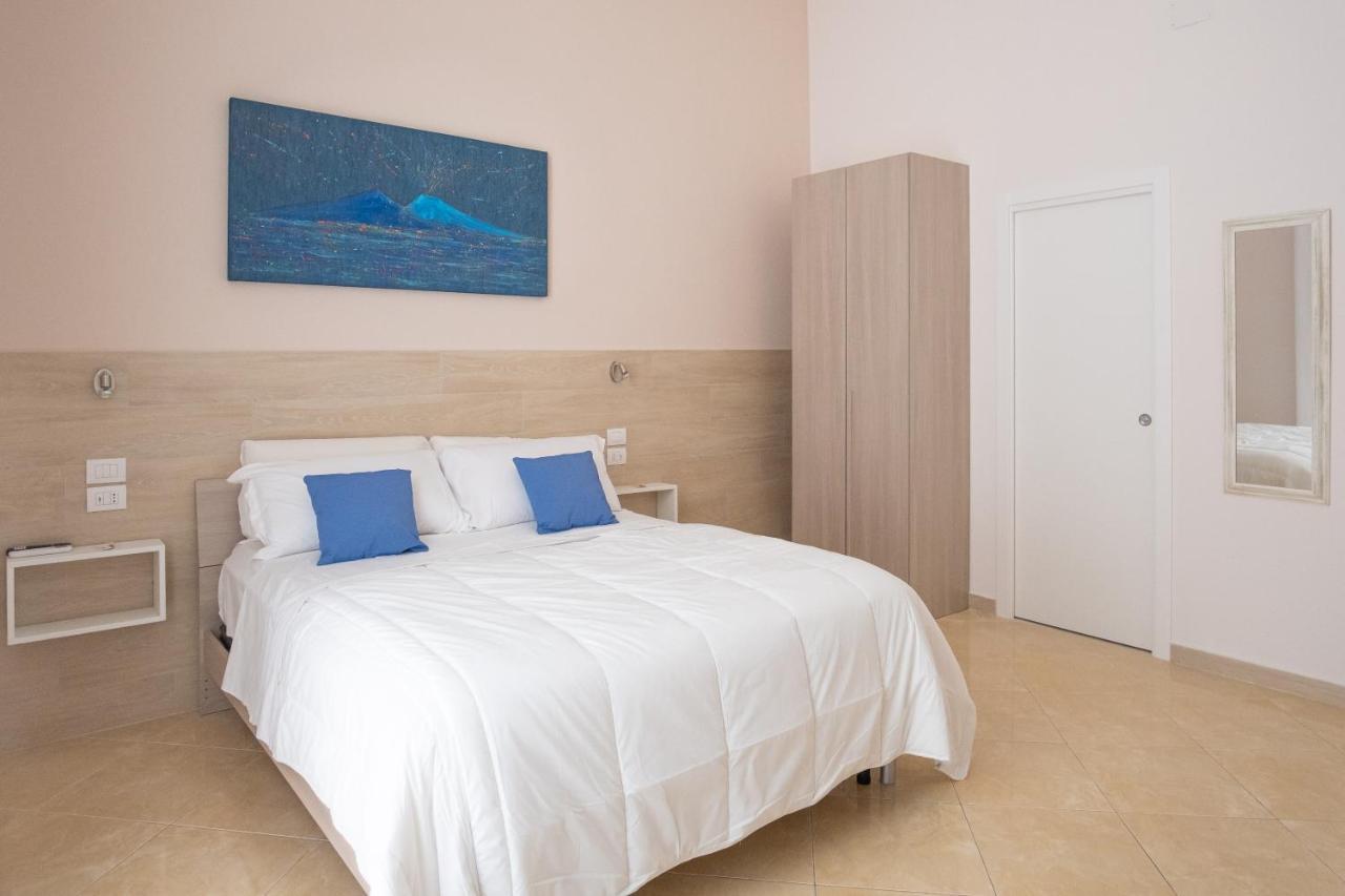 نابولي Leone Suites Toledo المظهر الخارجي الصورة