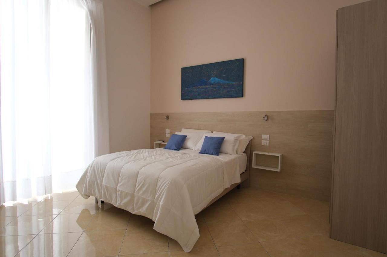 نابولي Leone Suites Toledo المظهر الخارجي الصورة